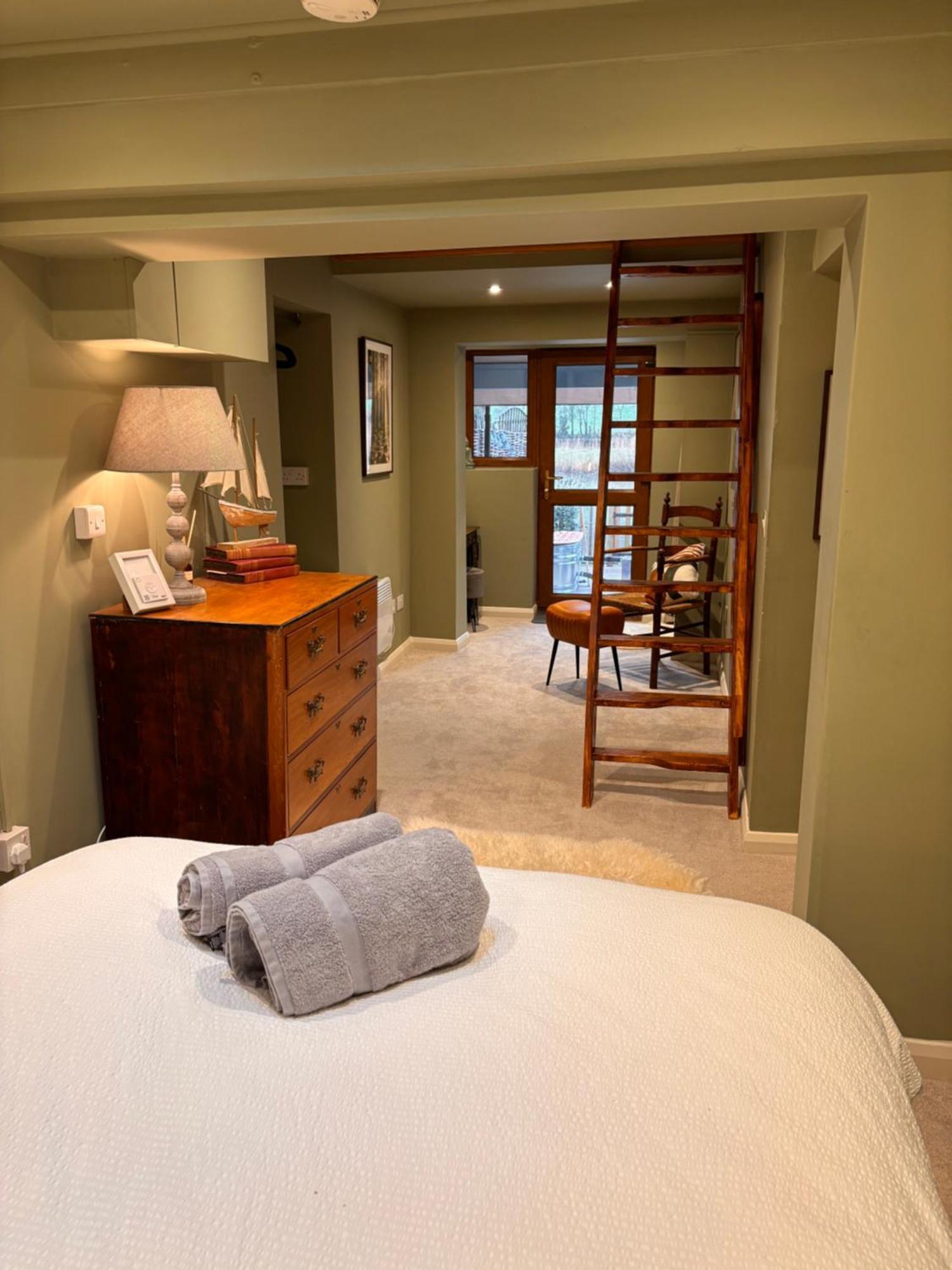 Calstock Viaduct River View & Outdoor Bath - Couples Retreat מראה חיצוני תמונה