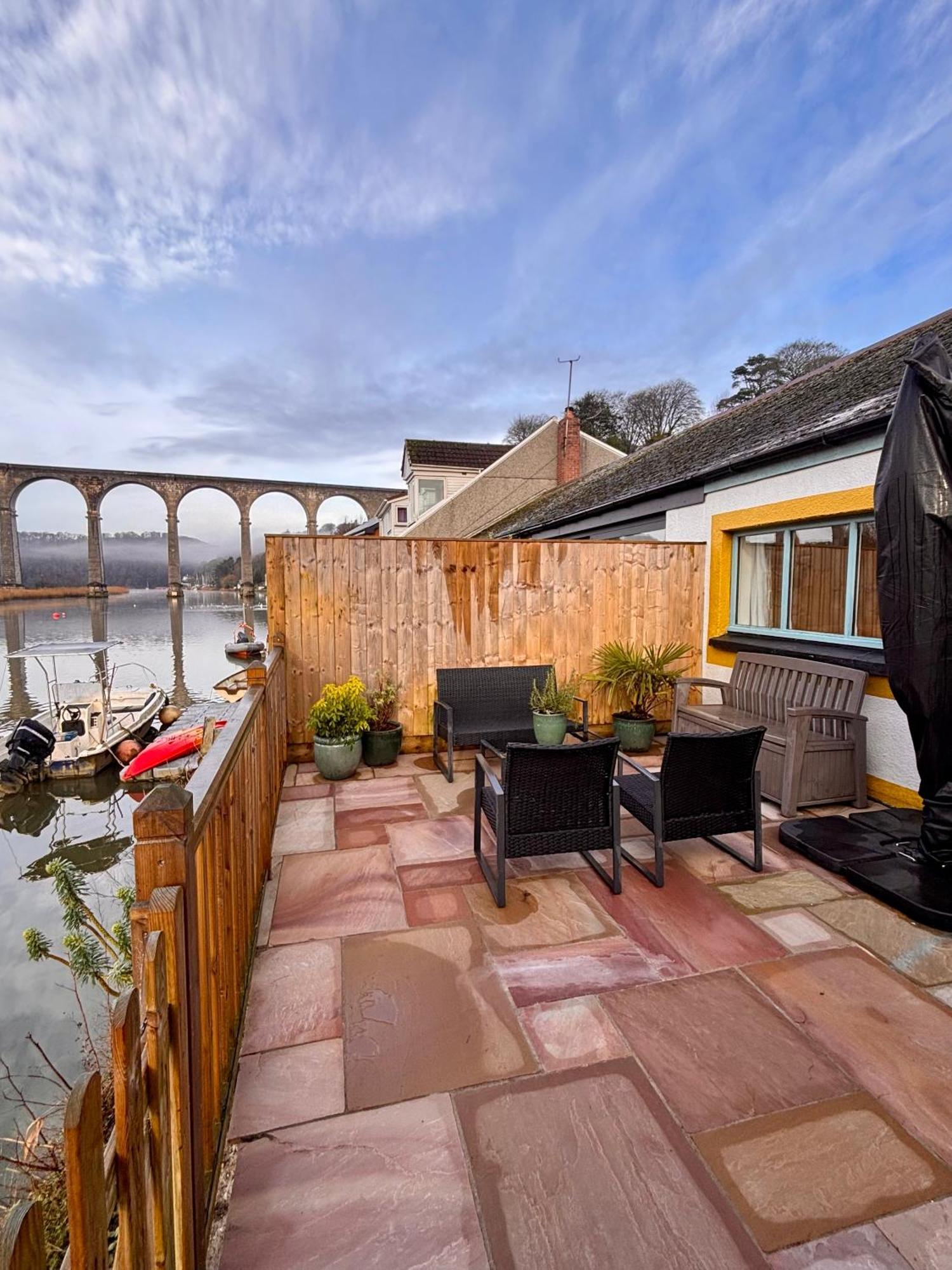 Calstock Viaduct River View & Outdoor Bath - Couples Retreat מראה חיצוני תמונה